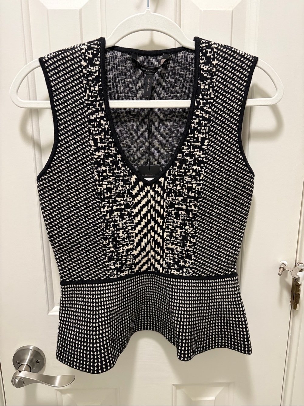 BCBGMaxAzria Alonya Black and Cream Jacquard Textured V-Neck Peplum Tank